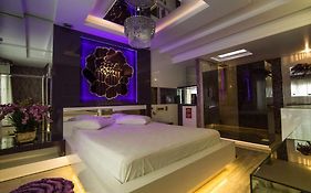 Golden Motel Pernoite das 18 as 12 HRS Com Café da Manhã
